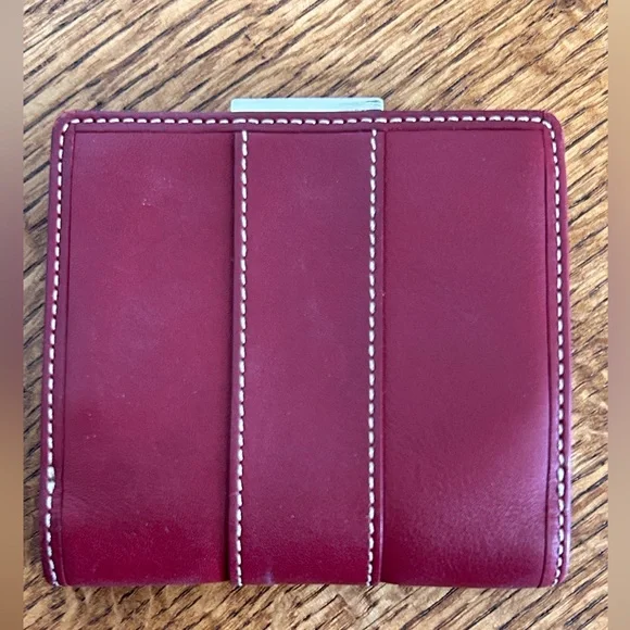 NWOT COACH LEATHER WALLET - Picture 3 of 6